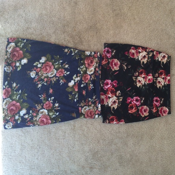 Blue Flower Skirt - Picture 2 of 4