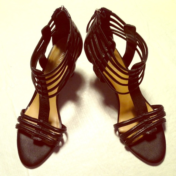 Black Nine West sandals