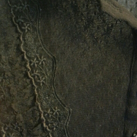 Free People laced-ish sleevless shirt! - Picture 2 of 2