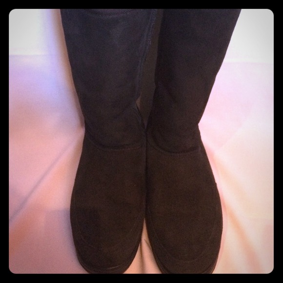 🚫SOLD🚫Ugg ultra tall braid boots. Black