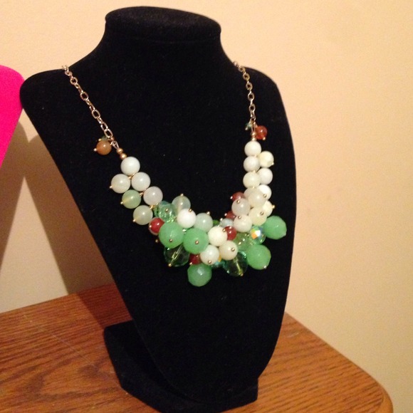 ❤️FINAL REDUCTION! Lia Sophia grape cluster