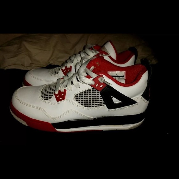 Jordan 5 and 4 bundle - Picture 2 of 3
