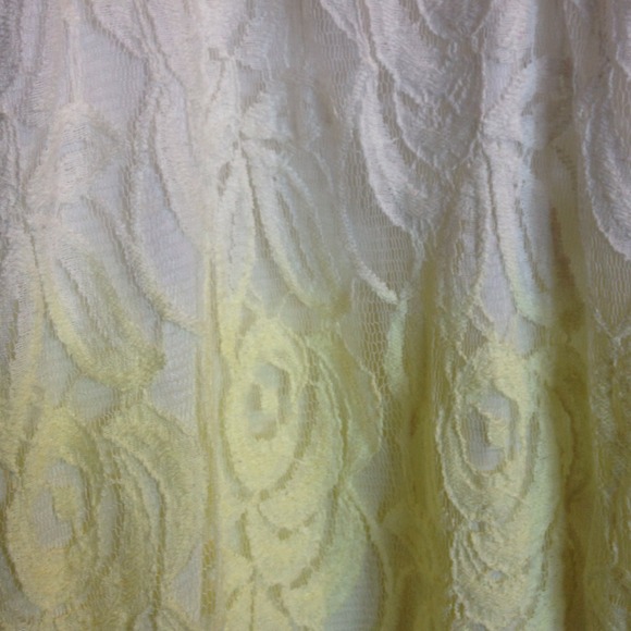 White and Yellow lace dress - Picture 2 of 2