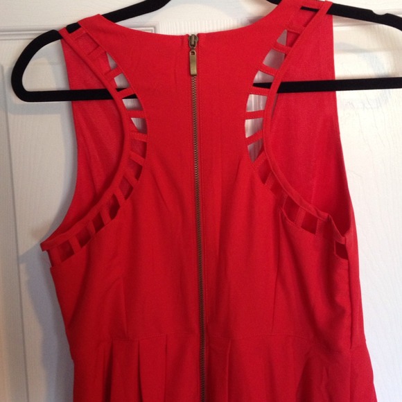 Red Dress - Picture 2 of 3