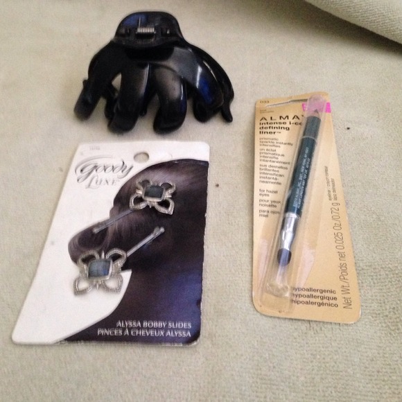 HAIR ACCESSORIES AND NEW EYELINER