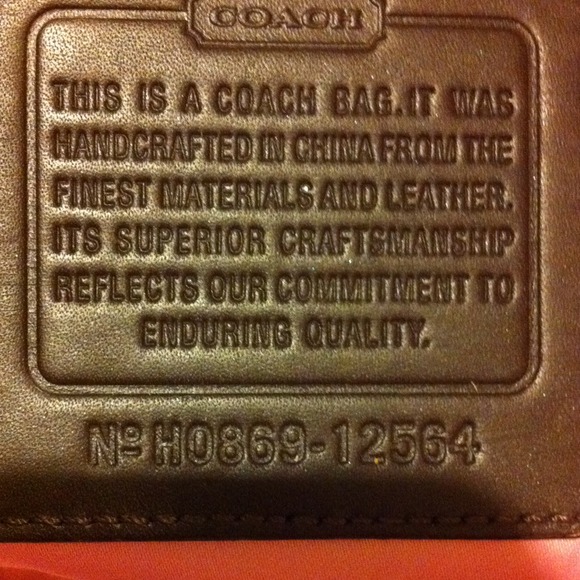 100% AUTH. COACH Purse- brown/tan- final price - Picture 2 of 4