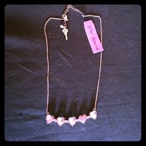 Neckless Betsey Johnson