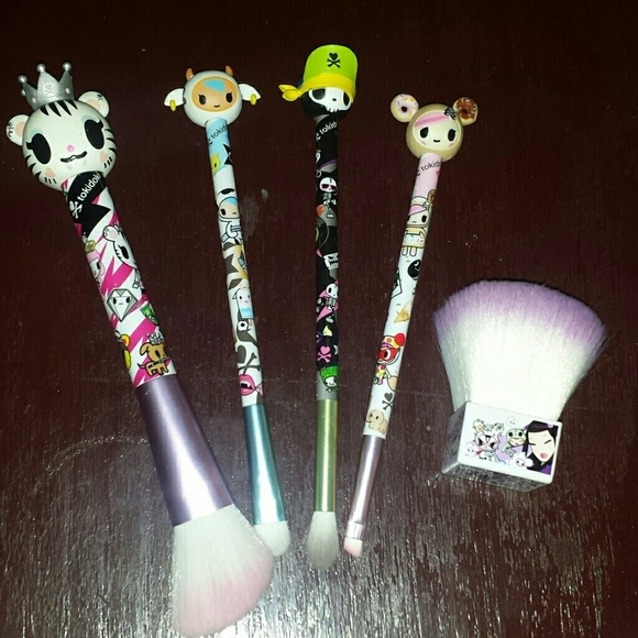 !!! SOLD!!! Tokidoki makeup brushes