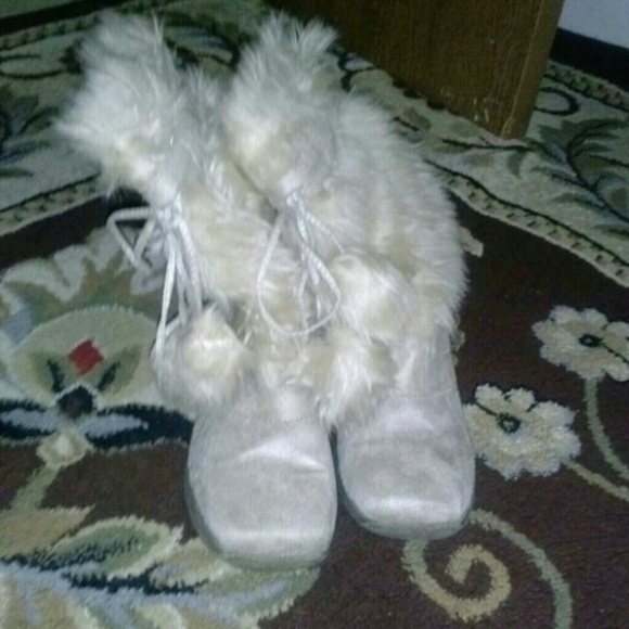 Furrey Tan winter boots