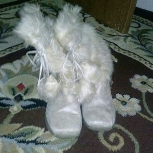 Furrey Tan winter boots