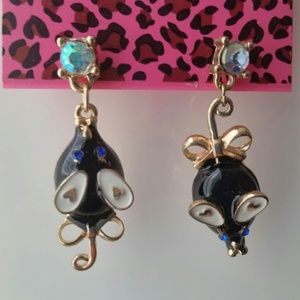 NWT BETSEY JOHNSON CUTE MICE EARRINGS!