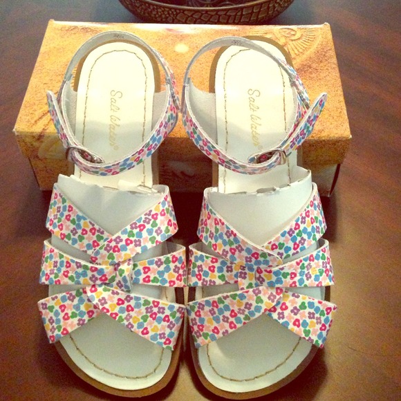 ModCloth Salt Water Sandals Size 8 NIB