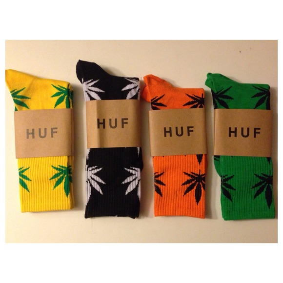4 pairs of HUF socks