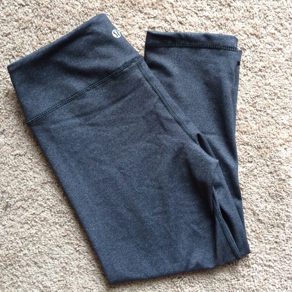 Lululemon Wunder Under Crops