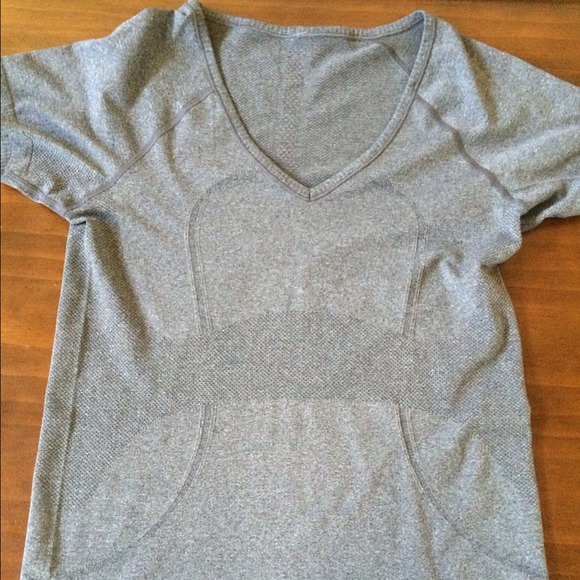 Lululemon Run: Swiftly Tech Short Sleeve V neck