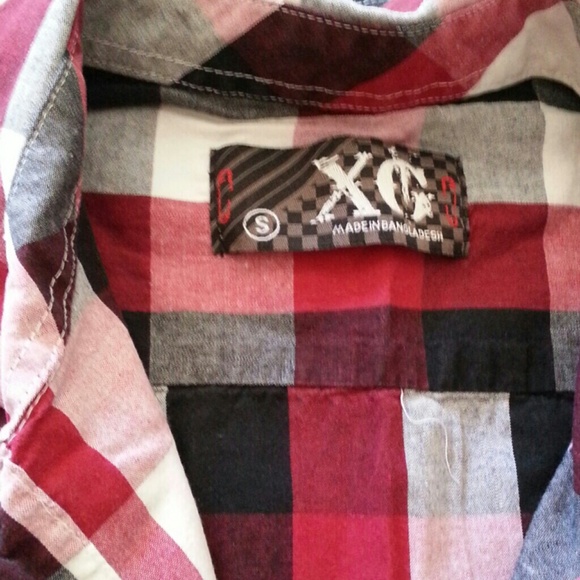 Button up - Picture 2 of 3