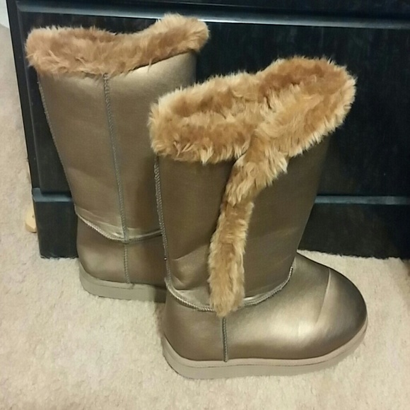 Winter boots worn twice