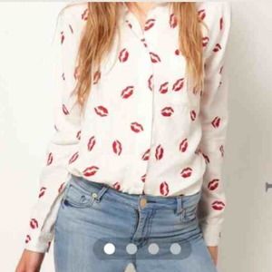 Lip print blouse💋