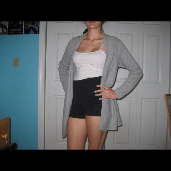 Stylish grey cardigan