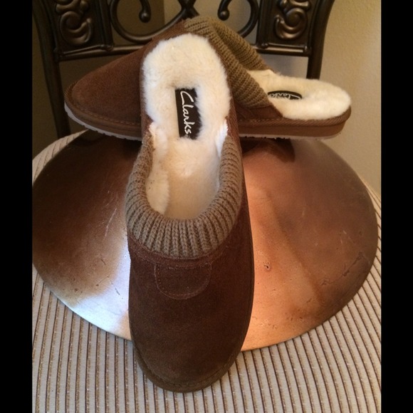 CLARKS-MENS BROWN LEATHER HOUSE SHOES