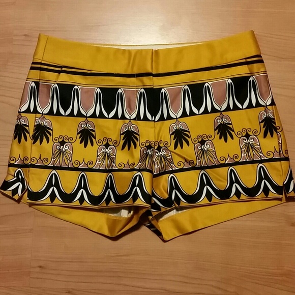 3" short in scroll print - Picture 4 of 4