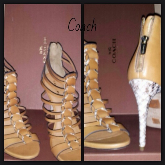 SOLD IN A BUNDLE!!!!  COACH sexy Josey Veg leather - Picture 4 of 4