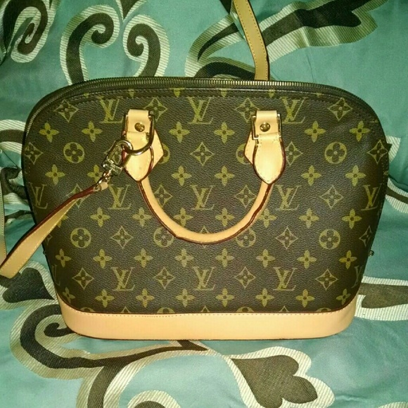 👜👜👜 Inspired Louis Vuitton bag
