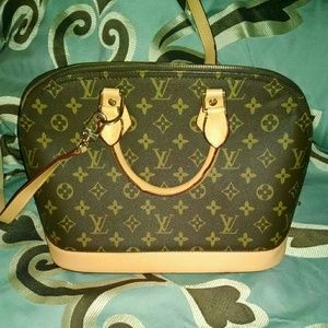 👜👜👜 Inspired Louis Vuitton bag