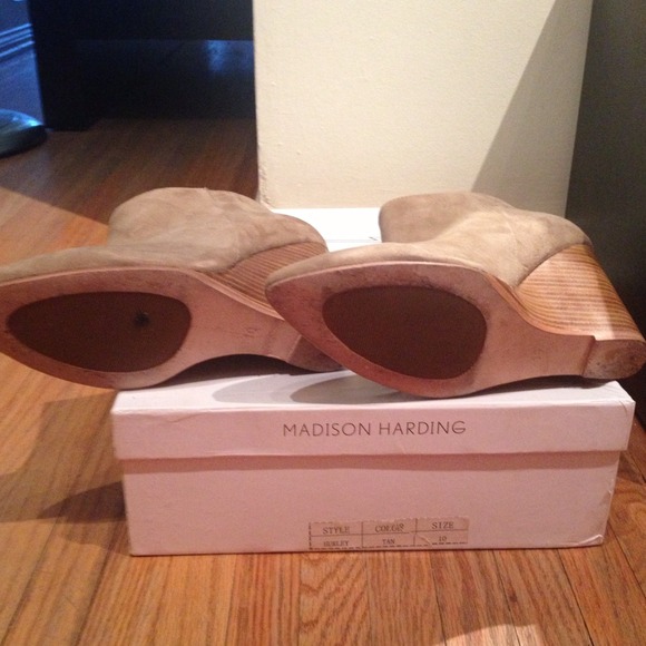 Madison Harding taupe suede wood wedge booties - Picture 4 of 4