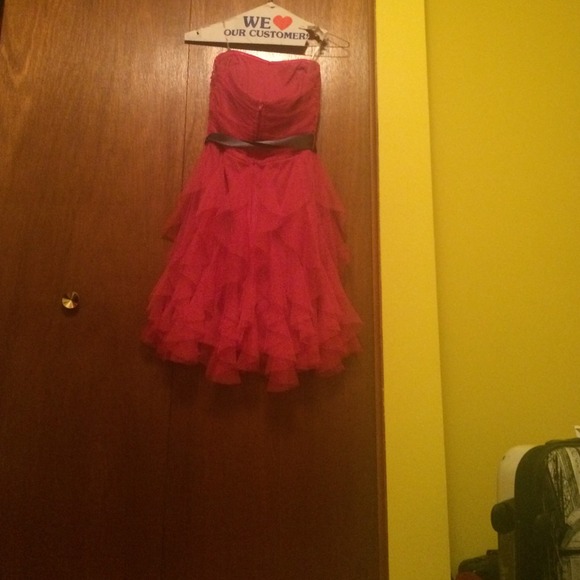 Size 7 formal dress - Picture 2 of 2