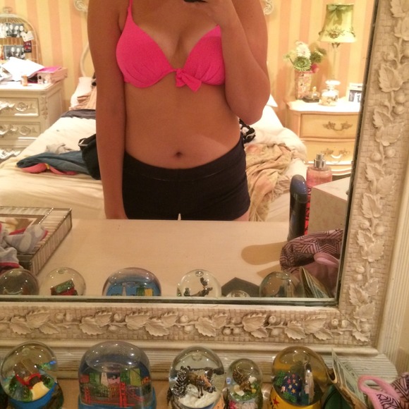 bombshell bikini - Picture 2 of 2