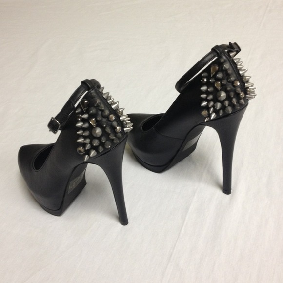 SOLD IN BUNDLE- 🐆Fierce Extreme Studded Heels!!! - Picture 3 of 4