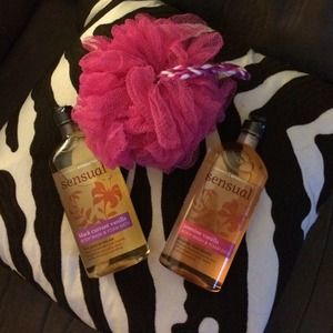 Aromatherapy bubble bath (2) and loofah.