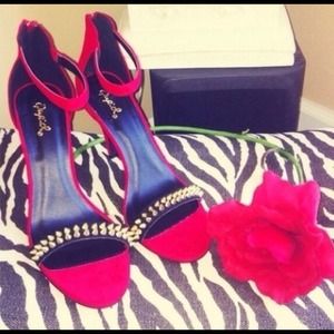 Gorgeous red, black & gold strappy heels