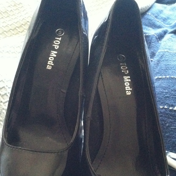 Bundle - Picture 2 of 4