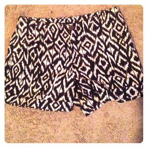 Tribal Print Shorts Size 6