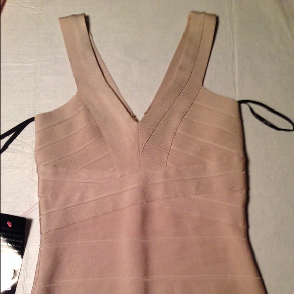 Bebe dress - Picture 2 of 4