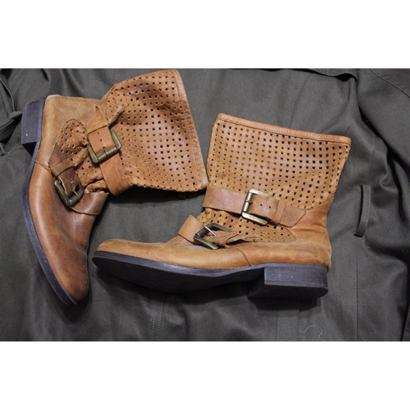 Steve Madden leather ankle biker boots