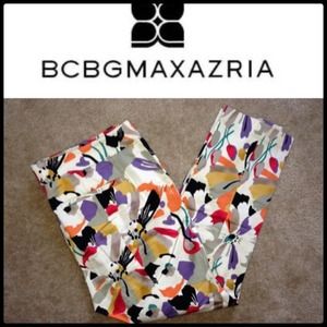 BCBG POP of color Capri pants