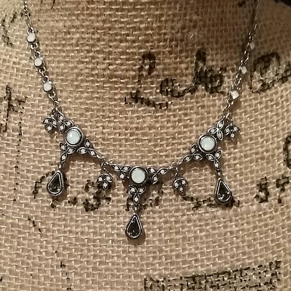 Lia Sophia Necklace  New with tag and box - Picture 2 of 4