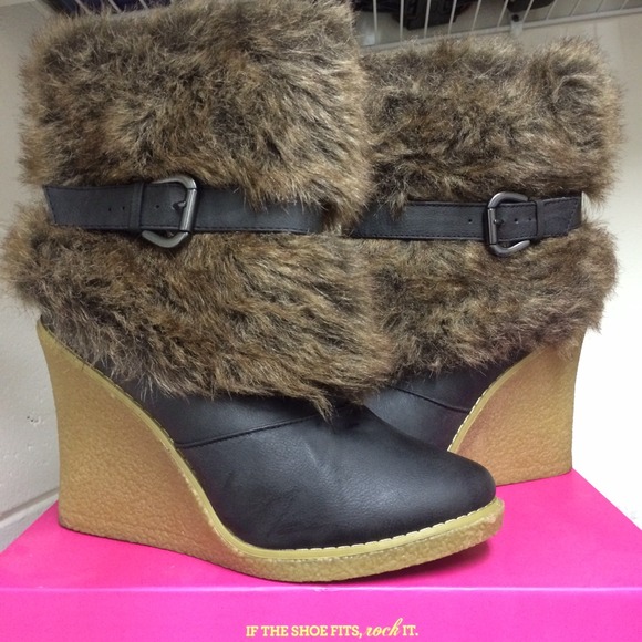 Charlotte Russe Black boots !!👢👍