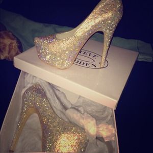 Steve Madden Deevaa Pump