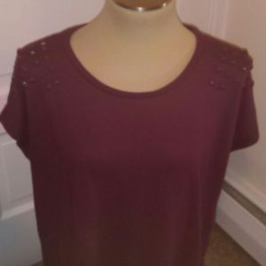 Maroon short sleeved top with beaded shoulders