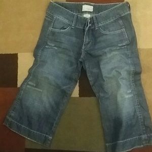 *SALE! !* ADORABLE capris!!