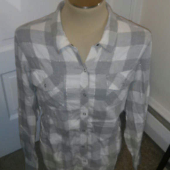 Gray and white flannel shirt