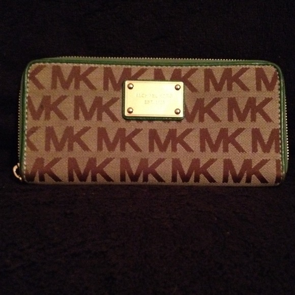 Michael Kors wallet