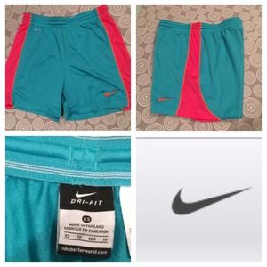 **ON HOLD*Ladies XS Nike Dri-Fit Activewear Shorts