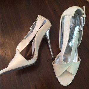 Jessica Simpson heels