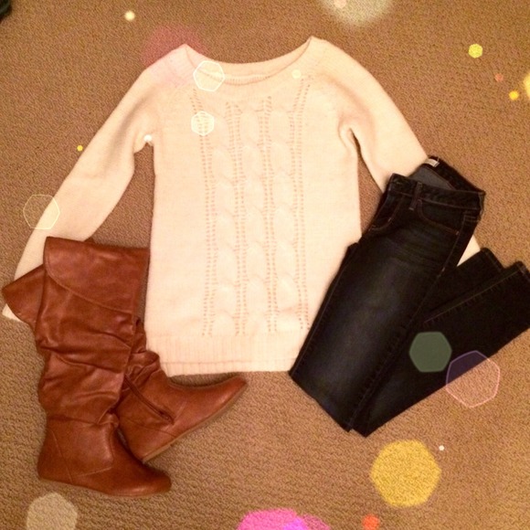 Oversized Knit Sweater. NEVER WORN!