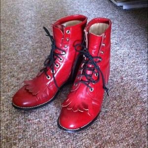 Red Fringed Lace Up Vintage Boots